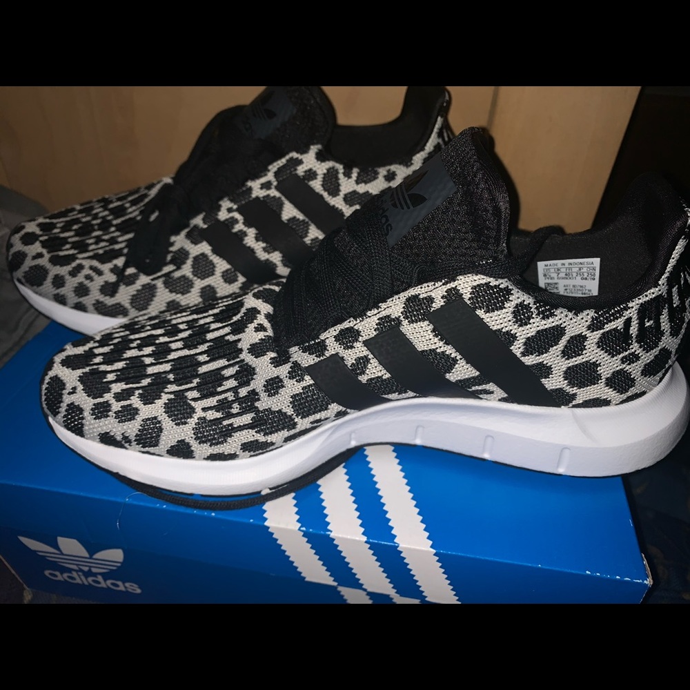 Authentic Adidas Swift Run Leopard Sneakers